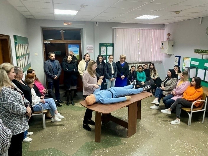 На этой неделе сотрудники УСЗН администрации Алексеевского городского округа прошли обучение по оказанию первой доврачебной помощи пострадавшим.