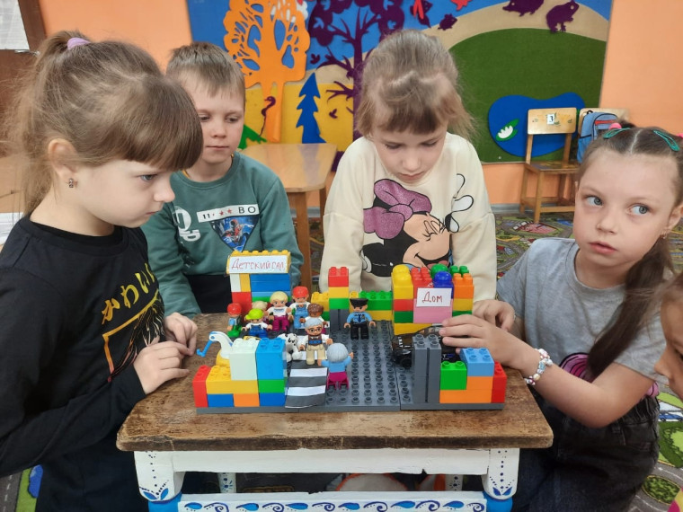 В детских садах Алексеевского городского округа прошли мероприятия по обновлению безопасных маршрутов движения «Дом – детский сад – дом».