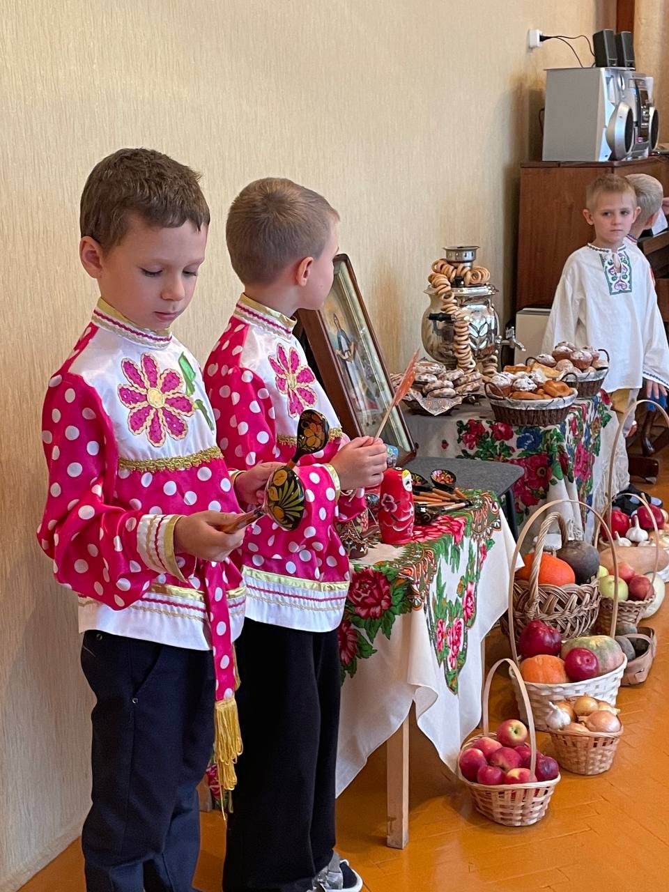 Педагоги детского сада №8 Алексеевского городского округа рассказали воспитанникам об удивительном событии.