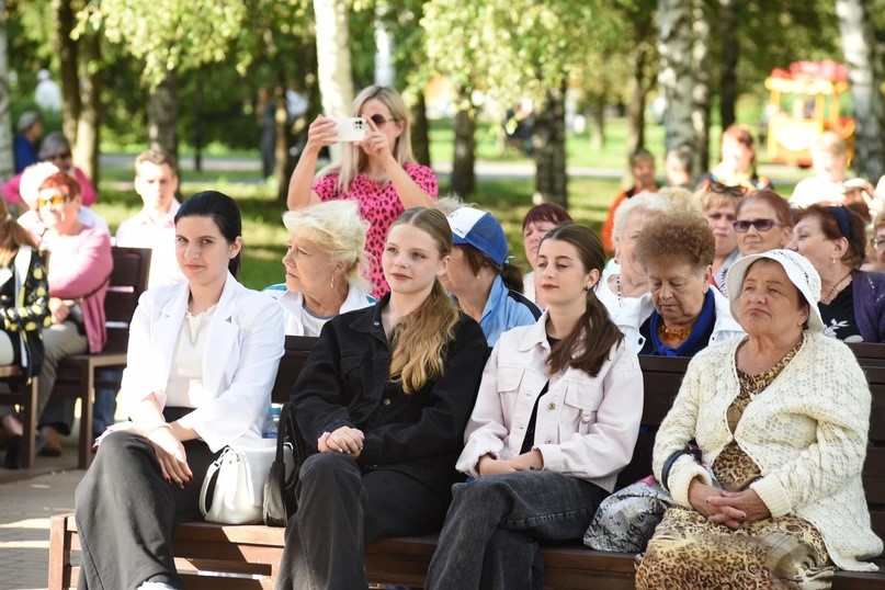 В парке культуры и отдыха 12 июля прошел уличный фестиваль #Белгородское_ЛЕТО , организованный Центром культурного развития «Солнечный».