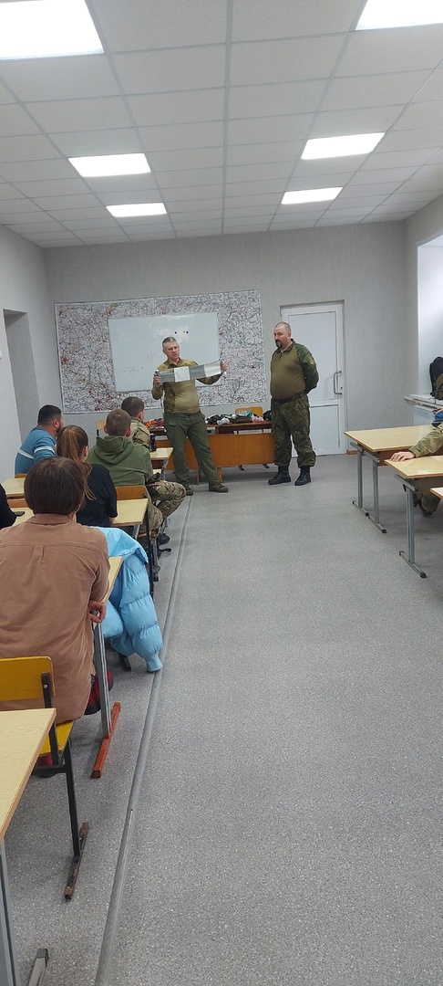 На территории Белгородской области для обучающихся школ были проведены практические занятия по военно-спортивной подготовке.