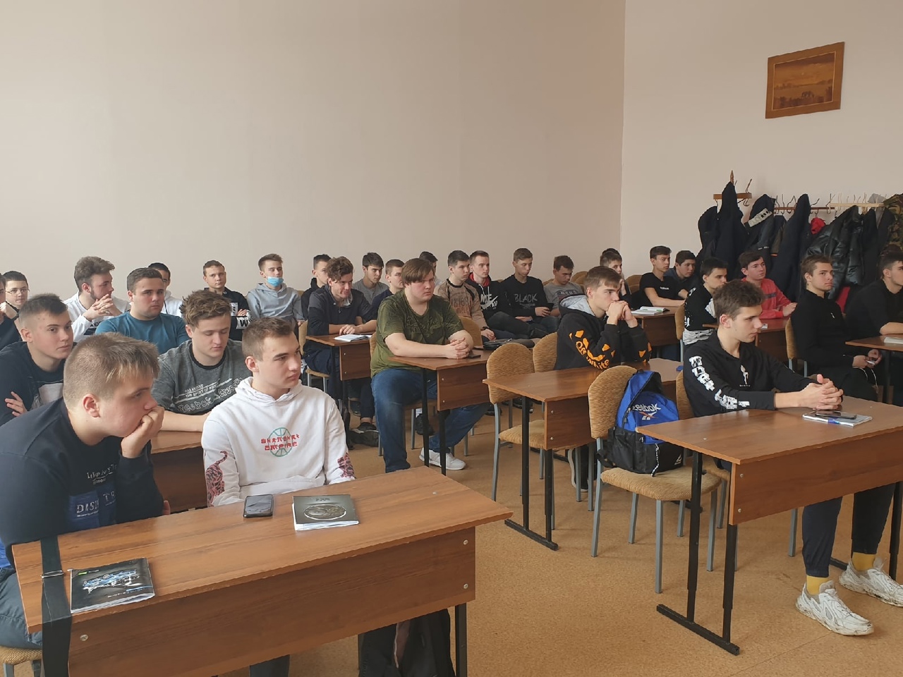 Для обучающихся школ были проведены семинары по военной подготовке.